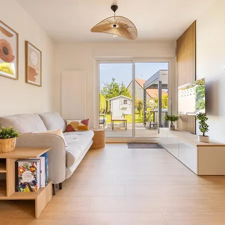 Opalys - Maison Plain Pied - Jacuzzi - Petanque - Jardin - Parking - 800 M De La Apartment
