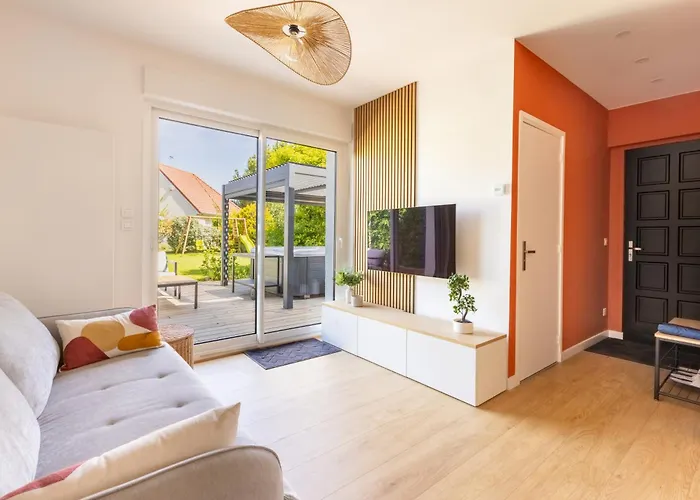 Opalys - Maison Plain Pied - Jacuzzi - Petanque - Jardin - Parking - 800 M De La Lejlighed